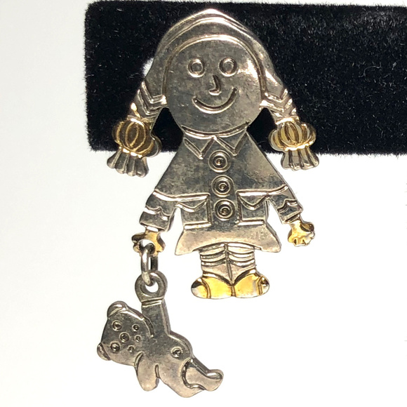 SOLD! Raggedy Ann Classic Silver Earrings - Picture 5 of 5